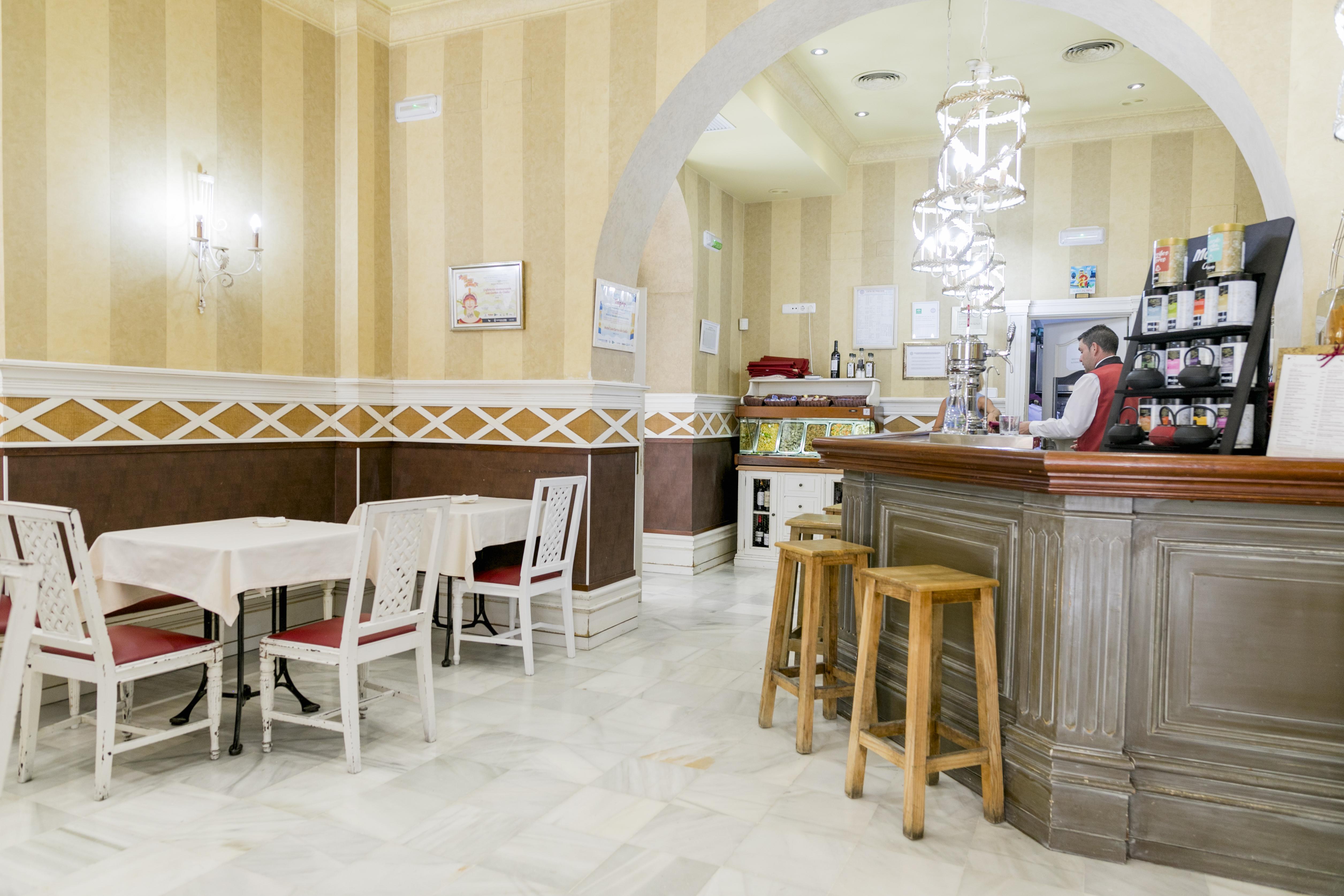 Cortes De Hotel